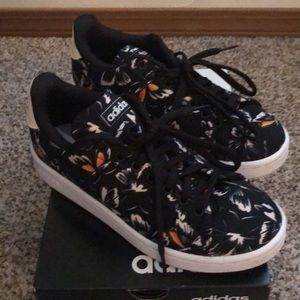 Adidas Advantage Black butterfly, 6us wns, used
